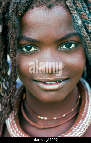 Jeune fille Himba, Opuwo, Namibie Banque D'Images