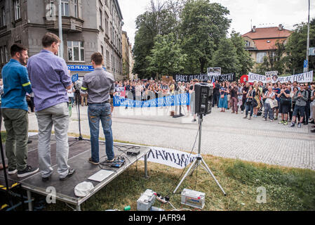 Les manifestants slovaque, protestation, Ambassade de Slovaquie, Prague Banque D'Images