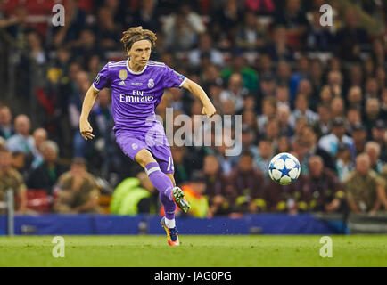 Ligue des Champions, finale, Cardiff, le 03 juin 2017, le Real Madrid Luka Modric 19 entraîne la balle, action, full-size, REAL MADRID - JUVENTUS TURIN Banque D'Images