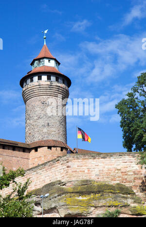 Tour Sinwell ou Sinwellturm au château impérial de Nuremberg Nuremberg Kaiserburg, ou dans Franconia, Bavaria, Germany. Banque D'Images