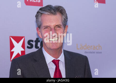 Les célébrités participant à la Henry Nannen Preis 2017 à Curio Haus, Hambourg comprend : Andreas Petzold Où : Hambourg, Allemagne Quand : 27 Avr 2017/WENN.com Schultz-Coulon Crédit : Banque D'Images