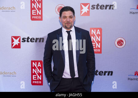 Les célébrités participant à la Henry Nannen Preis 2017 à Curio Haus, Hambourg avec : Tim Maelzer Où : Hambourg, Allemagne Quand : 27 Avr 2017/WENN.com Schultz-Coulon Crédit : Banque D'Images