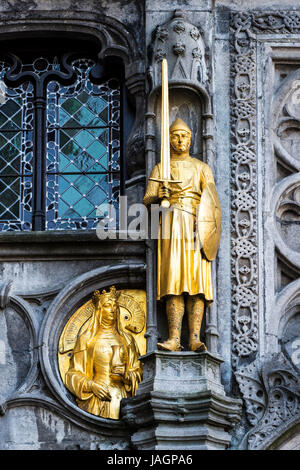 Détail de la façade de la Basilique de Saint Sang (Heilig Bloedbasiliek), Burg, Bruges, Flandre occidentale, Belgique Banque D'Images