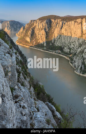 Dans le paysage des gorges du Danube Cazanele Banque D'Images