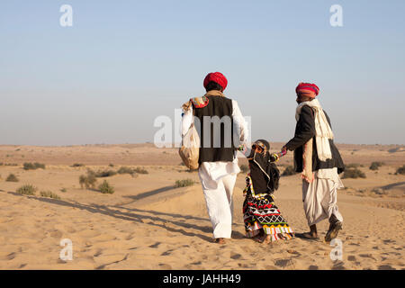 La vie dans les villages dans la région de désert de Thar, Rajasthan, Inde Banque D'Images