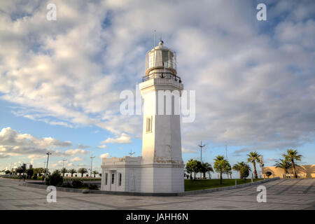 Phare sur le bord de l'eau. Batumi, Géorgie Banque D'Images