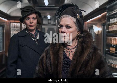 Le meurtre de l'Orient Express est un film américain réalisé par Kenneth Branagh. Le scénario de Michael Green est basé sur le roman 1934 du même nom d'Agatha Christie. Le film stars Branagh, Tom Bateman, Lucy Boynton, Olivia Colman, Penélope Cruz, Willem Dafoe, Judi Dench, Johnny Depp, Michelle Pfeiffer, Sergei Polunin, Daisy et Ridley. Cette photo est pour un usage éditorial uniquement et est l'auteur de la société film et/ou le photographe attribué par le film ou la société de production et ne peut être reproduite que par des publications dans le cadre de la promotion de l'un Banque D'Images