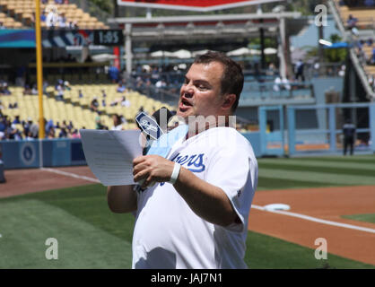 Jack Black lance la 1ère à pas variable les Dodgers de Los Angeles jeu. Les Dodgers défait les Phillies de Philadelphie par le score final de 5-3 au Dodger Stadium à Los Angeles, Californie. Avec : Jack Black Où : Los Angeles, California, United States Quand : 30 Avr 2017 Crédit : WENN.com Banque D'Images