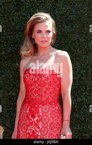 44e Journée Creative Arts Emmy Awards - Arrivals avec : Gina Tognoni Où : Pasadena, California, United States Quand : 28 Avr 2017 Crédit : Nicky Nelson/WENN.com Banque D'Images