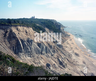 Le sud-est de la lumière et de Mohegan Bluffs - Block Island Banque D'Images