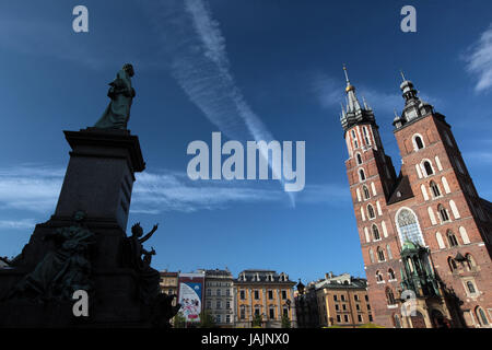 Cracovie,Pologne,petit,Pôle Rynek Glowny,carre,l'église Marien la vieille ville, la vie quotidienne, Banque D'Images