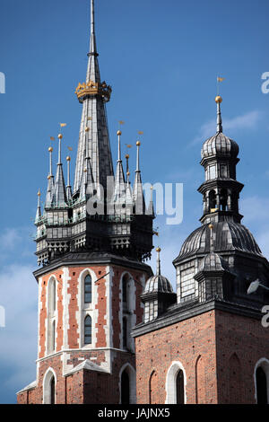 Cracovie,Pologne,petit,Pôle Rynek Glowny,carre,l'église Marien la vieille ville, la vie quotidienne, Banque D'Images