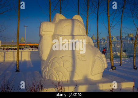 Harbin, Chine - Février 9, 2017 : de belles sculptures de neige dans le Harbin International Ice and Snow Sculpture Festival, le plus grand festival de glace et de neige. Banque D'Images