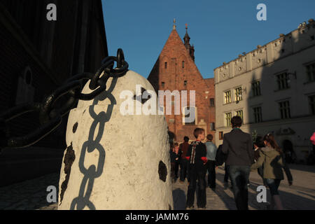 Cracovie,Pologne,petit,Pôle Rynek Glowny,carre,l'église Marien la vieille ville, la vie quotidienne, Banque D'Images