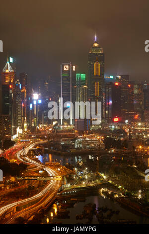 L'Est de l'île du Corridor de l'Autoroute, Causeway Bay, et des tours de Wan Chai et Central, Hong Kong, Chine Banque D'Images