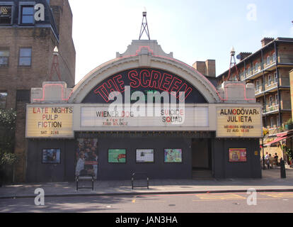 L'écran sur le cinéma vert Upper Street Islington Londres Banque D'Images