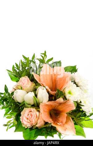Ein Blumenstrauss mit Rosen, Amaryllis und Chrysanthemen Banque D'Images
