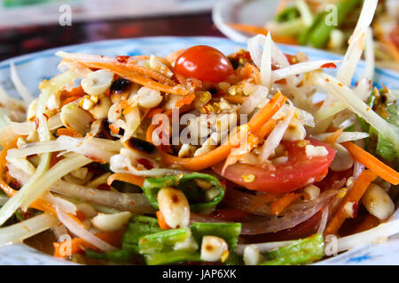 Salade de papaye thaï aussi connu comme Som Tum de Thaïlande. Banque D'Images