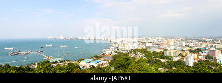 La ville de Pattaya en Thaïlande , panorama du port. Banque D'Images