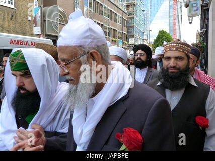 Londres, Royaume-Uni. 07Th Juin, 2017. Plusieurs dizaines de dirigeants musulmans de toute l'Angleterre est arrivée à Londres, en Grande-Bretagne, le 7 juin 2017 en l'honneur de l'attaque terroriste de London Bridge, les victimes. Crédit : Petr Kupec/CTK Photo/Alamy Live News Banque D'Images