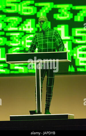 Brighton, UK. 7 juin 2017,Kraftwerk Kraftwerk l'effectuer 3-D à la centre de Brighton, Brighton, Royaume-Uni. Crédit : Jason Richardson / Alamy Live News Banque D'Images