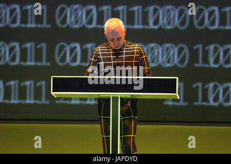 Brighton, UK. 7 juin 2017,Kraftwerk Kraftwerk l'effectuer 3-D à la centre de Brighton, Brighton, Royaume-Uni. Crédit : Jason Richardson / Alamy Live News Banque D'Images