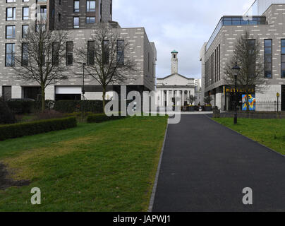 Quartier culturel de Southampton, sur la photo est Studio 144 encadrant le Centre civique de la ville. Le complexe fait partie d'une régénération de la région de fournir une. Banque D'Images