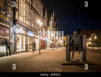 L'historique / centre-ville médiéval de Celle, Basse-Saxe, Allemagne la nuit. Banque D'Images