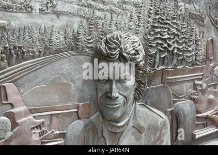 Le monument à la mémoire de Thomas Maldwyn Pryce un pilote de course de formule un Ruthin tragiquement tué dans le Grand Prix d'Afrique du Sud 1977 Banque D'Images