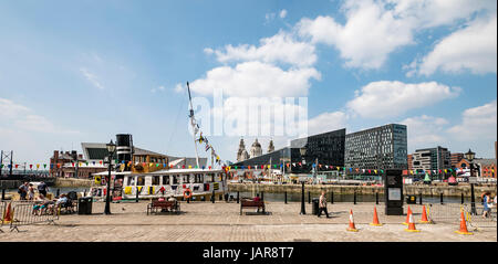 Vue sur la station pour la mise en conserve et les musées de la ville de Liverpool UK Banque D'Images