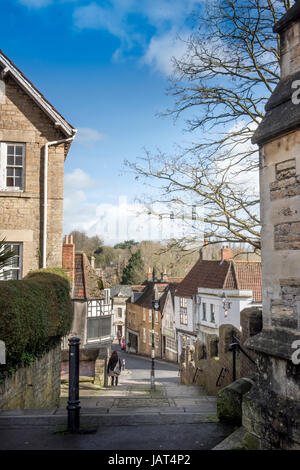 En vue de la rue King St. John's Church à Frome, Somerset, UK Banque D'Images