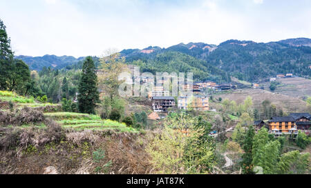 Voyage en Chine - Vue du village de Tiantouzhai les champs en terrasses vue de sept étoiles Chase la lune à Dazhai Longsheng rizières en terrasse (Dragon's Banque D'Images