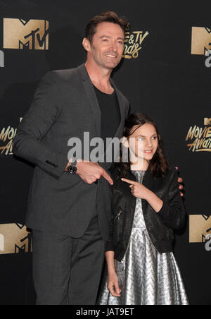 2017 MTV Movie & TV Awards Salle de presse tenue au Shrine Auditorium à Los Angeles. Avec : Hugh Jackman, Dafne vif où : Los Angeles, California, United States Quand : 08 mai 2017 Credit : Adriana Barraza M./WENN.com Banque D'Images