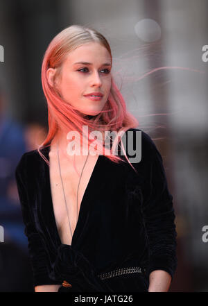 Mary Charteris arrivant pour l'Académie royale des arts Exposition d'été 2017 Aperçu Partie tenue à Burlington House, Londres. Banque D'Images