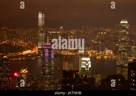 Vue sur Kowloon, le port de Victoria, et du Centre, du Pic Victoria, île de Hong Kong, Hong Kong, Chine Banque D'Images