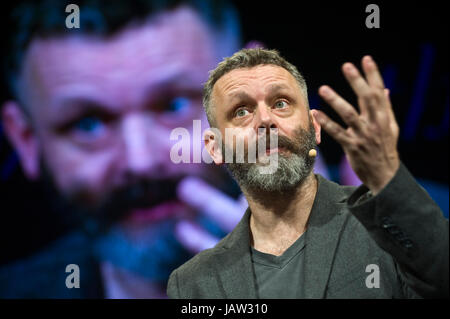 Michael Sheen Aneurin Bevan acteur donnant à la conférence sur la scène à l'hay festival de la littérature et les arts 2017 hay-on-wye powys Pays de Galles UK Banque D'Images