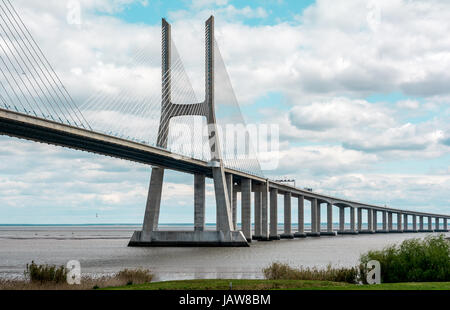 Pont Vasco de Gama à Lisbonne, Portugal Banque D'Images