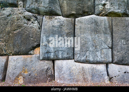 L'interverrouillage sculpté Inca murs de pierres sèches à partir de blocs. Banque D'Images