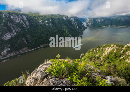 Dans le paysage des gorges du Danube Cazanele Banque D'Images