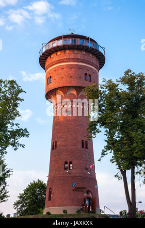 La tour de l'eau, Rio Marina dans le district de lacs de Mazurie dans le nord de la Pologne Banque D'Images