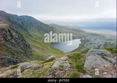 Lochnagar et Cac Carn Beag derrière la montagne du Parc National de Cairngorms Ecosse Banque D'Images