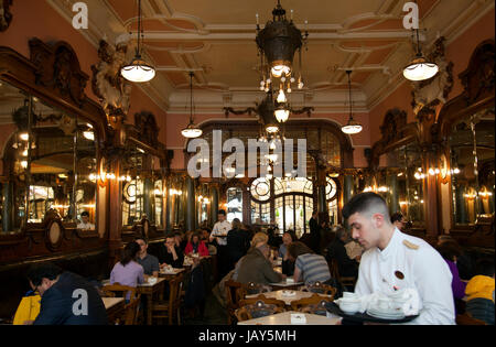 Majestic Café sur la Rua de Santa Catarina à Porto au Portugal Banque D'Images