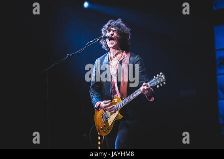 Negrita est un groupe de rock italien d'Arezzo, en Toscane. Créé en 1991, le groupe a été nommé d'après la chanson "Hey Negrita', inclus dans l'album des Rolling Stones en noir et bleu, publié en 1976. (Photo par : Alessandro Bosio/Pacific Press) Banque D'Images