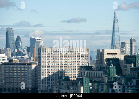 Toits de Londres, bâtiments postmodernes iconique Banque D'Images