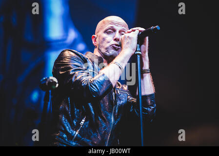 17 avril 2015 : le groupe de rock italien negrita en live sur scène à la pala millares pour leur '9' tour 2015 photo : Cronos/alessandro bosio Banque D'Images