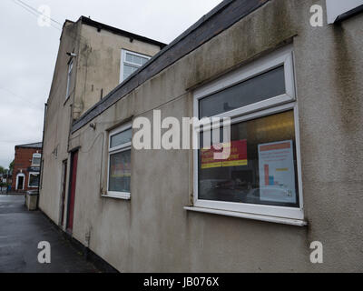 Manchester, UK. 8 juin, 2017. Le Parti du travail social à Failsworth, Oldham pour l'Ashton sous siège Lyne aider en MP DU TRAVAIL Angela Rayner le jeudi 8 juin 2017 pour l'élection générale par accounced Theresa Mai Crédit : Chris Rogers/Alamy Live News Banque D'Images