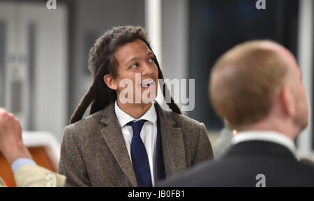 Brighton, UK. 9 juin, 2017. La main-d'éventuels Curtis Salomon Parti Candidat pour Brighton Pavilion au compte pour Brighton Pavilion , Hove et Brighton Kemptown lieu à l'American Express Community Stadium photographie prise par Simon Dack/Alamy Live News Banque D'Images