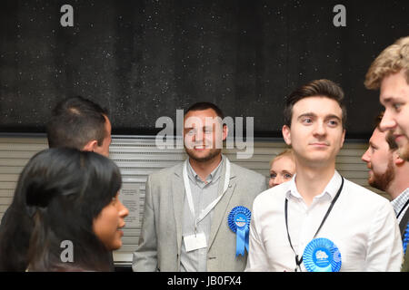 Mansfield, Nottinghamshire, Angleterre. 9 juin, 2017. Ben Bradley remporte le siège Mansfield pour les conservateurs Alan Beastall/Alamy Live News Banque D'Images