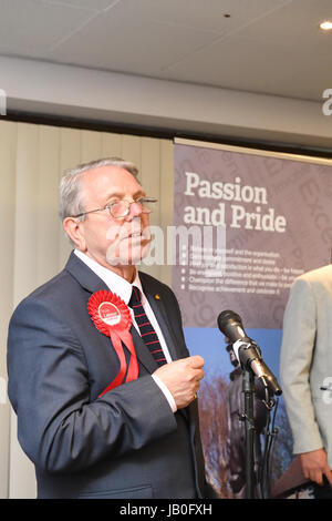 Mansfield, Nottinghamshire, Angleterre. 9 juin, 2017. Sir Alan Meale perd le Mansfield siège pour le parti travailliste Alan Beastall/Alamy Live News Banque D'Images