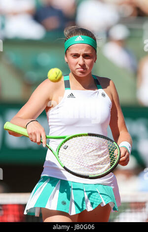 Paris, France. 8 juin, 2017. Jelena Ostapenko (LAT) Tennis : Jelena Ostapenko de Lettonie pendant féminin demi-finale du tournoi de tennis contre Timea Bacsinszky de Suisse à la Roland Garros à Paris, France . Credit : AFLO/Alamy Live News Banque D'Images